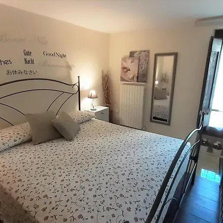 Apartment Bilocale In Strada Vestricciano Genna Con Giardino Privato