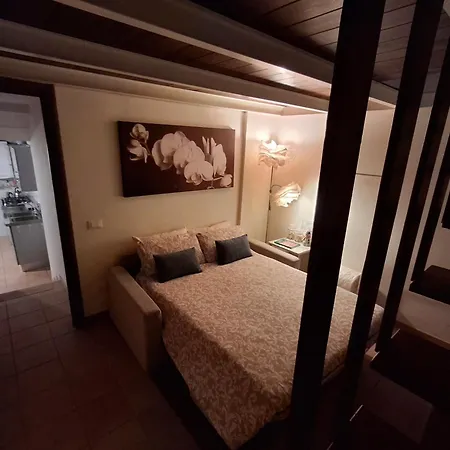 Apartment Bilocale In Strada Vestricciano Genna Con Giardino Privato *