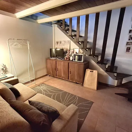 Apartment Bilocale In Strada Vestricciano Genna Con Giardino Privato *
